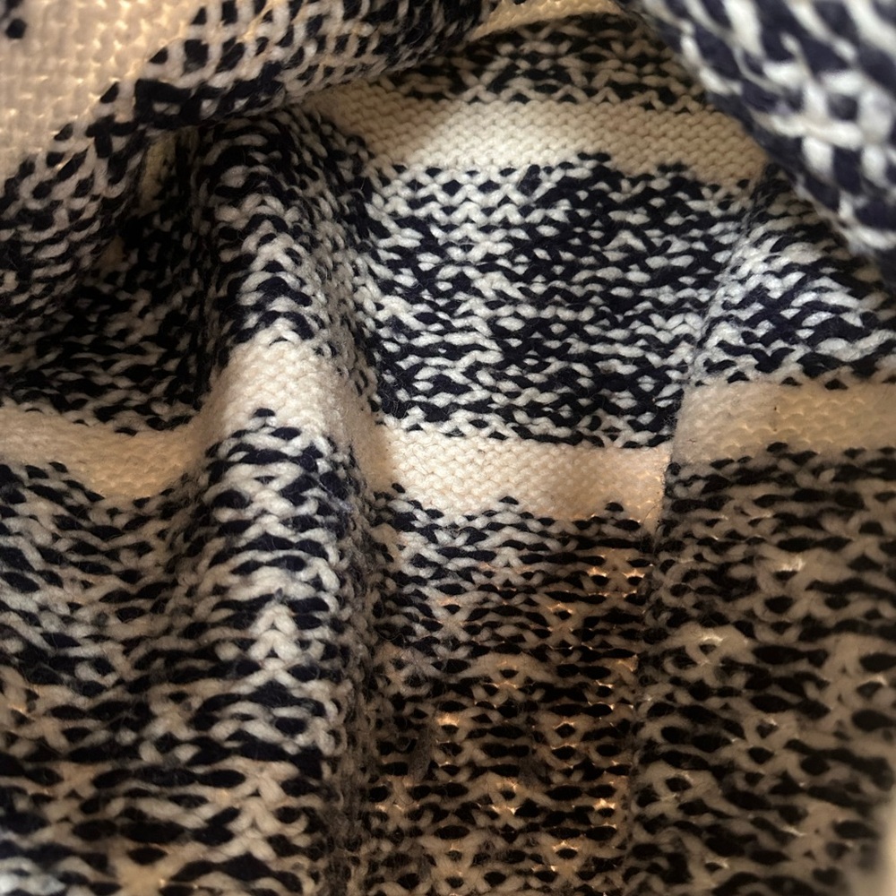 Chunky 100% Wool Nordic Fair Isle Sweater • Made in Ecuador • Apres Ski - Picture 4 of 4